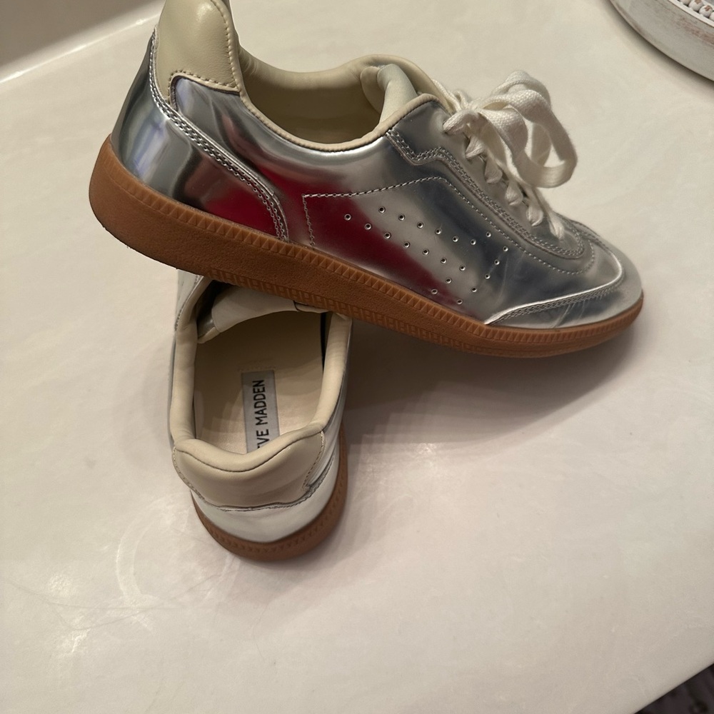 Steve Madden, Silver and White Sneakers with Gum Sole